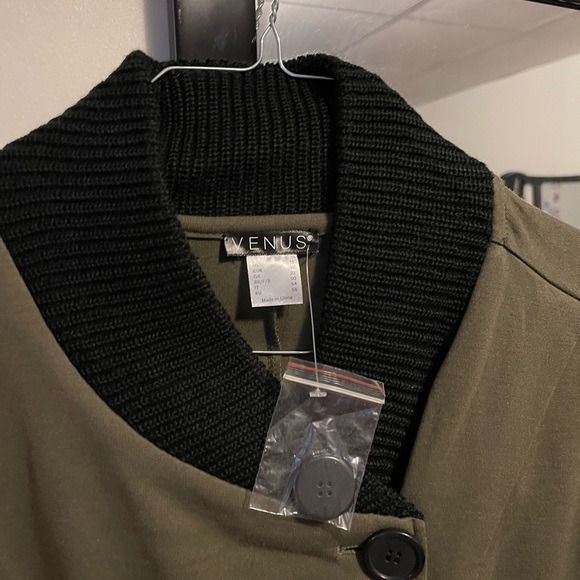 Brand new military style with sweater neck and cuffs - Picture 4 of 5